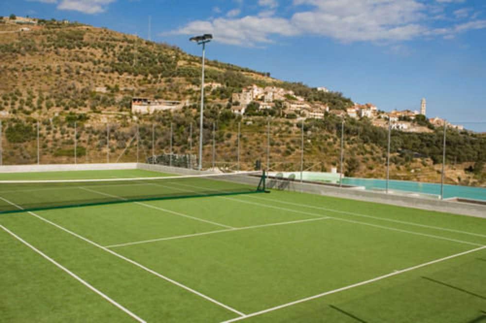 Castellaro Golf Resort Exteriér fotografie