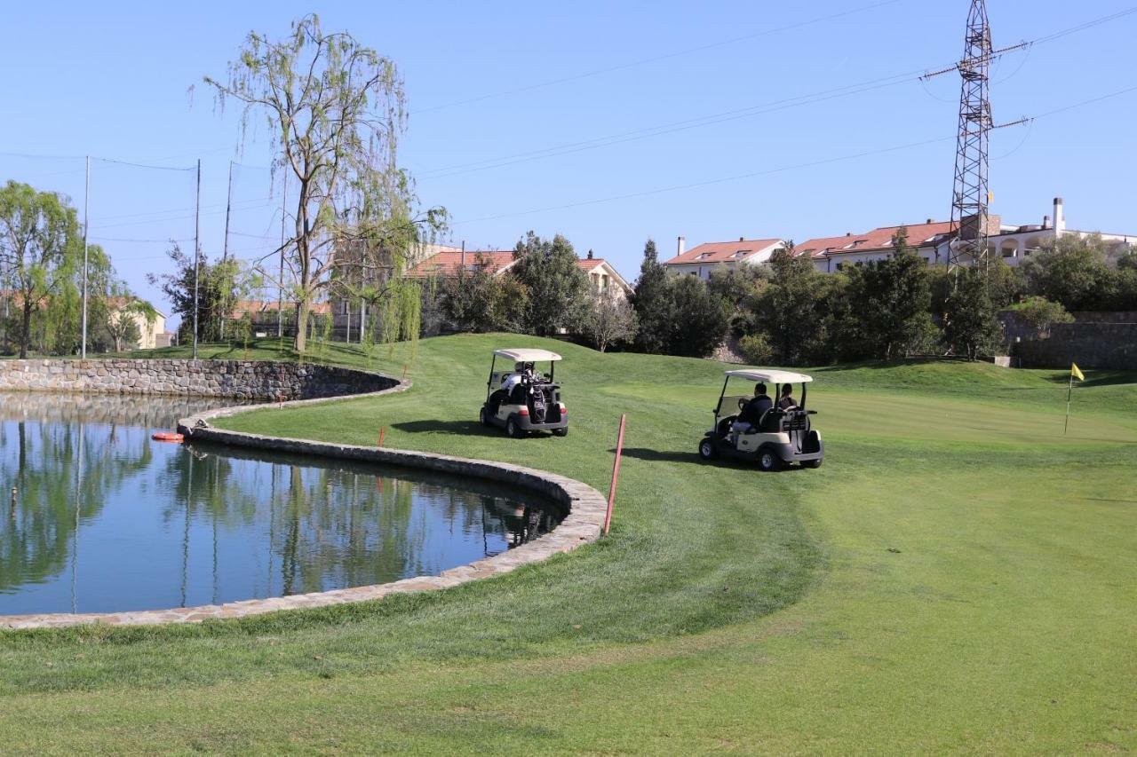Castellaro Golf Resort Exteriér fotografie